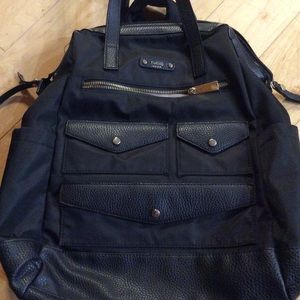 ☁️black backpack☁️